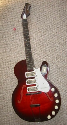 Holiday AL9279 Triple Pickup (Rocket) guitar Holiday AL9279 Triple Pickup (Rocket) guitar